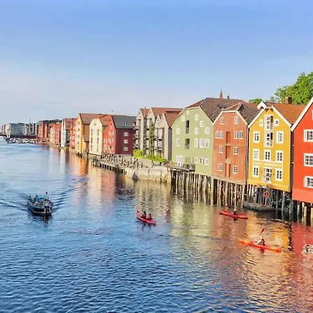 Solsiden Modern Stay: King Beds, Private Entry Trondheim Exterior photo