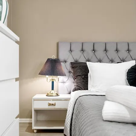 Solsiden Modern Stay: King Beds, Private Entry Trondheim Exterior photo