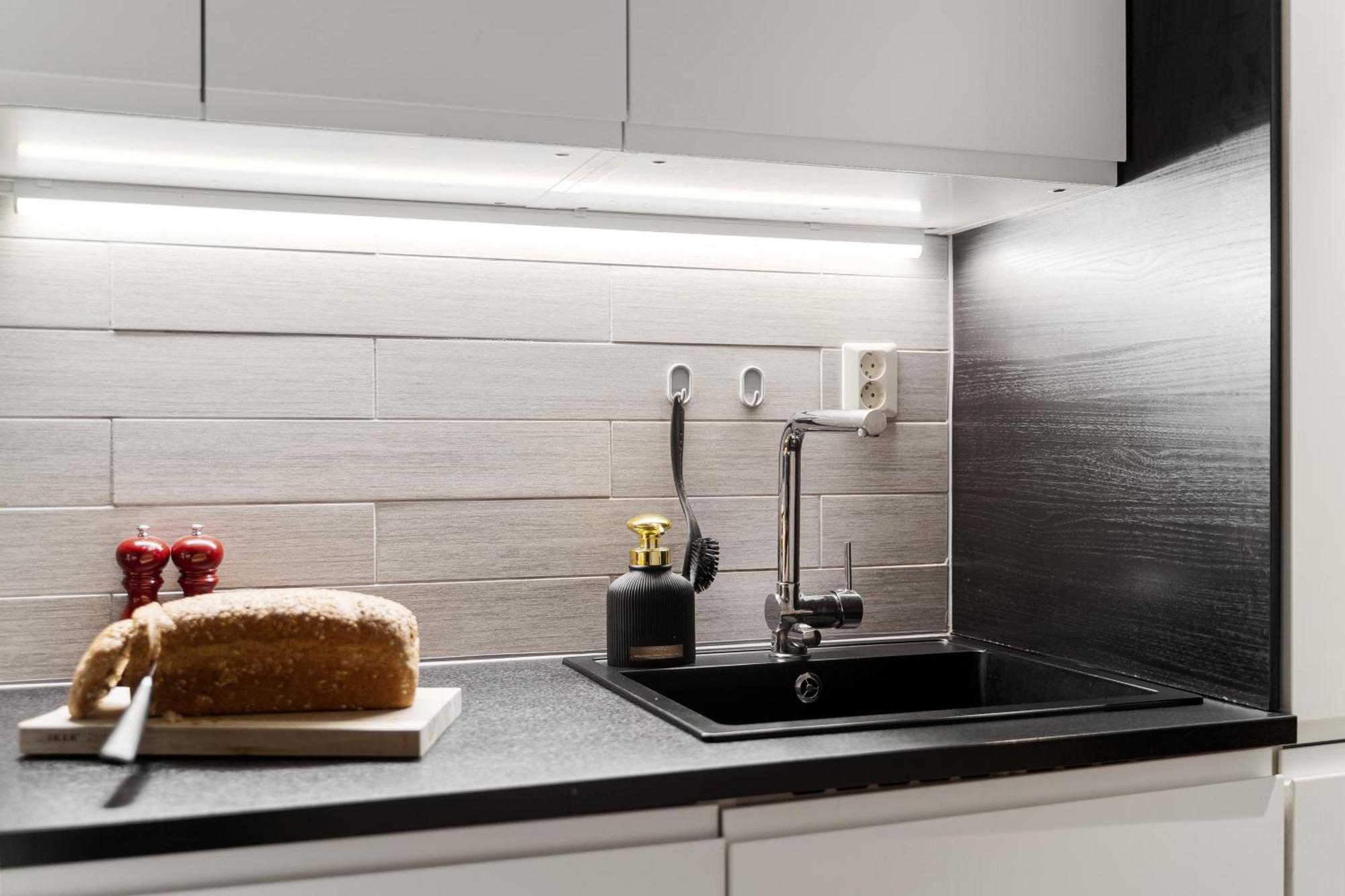 Apartment Solsiden Modern Stay: King Beds, Private Entry *